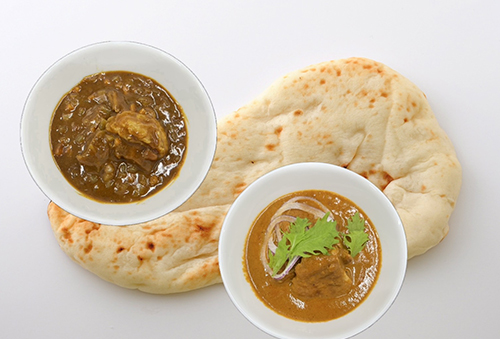 但馬牛すじカレーvs播州地鶏野バターチキンカレー